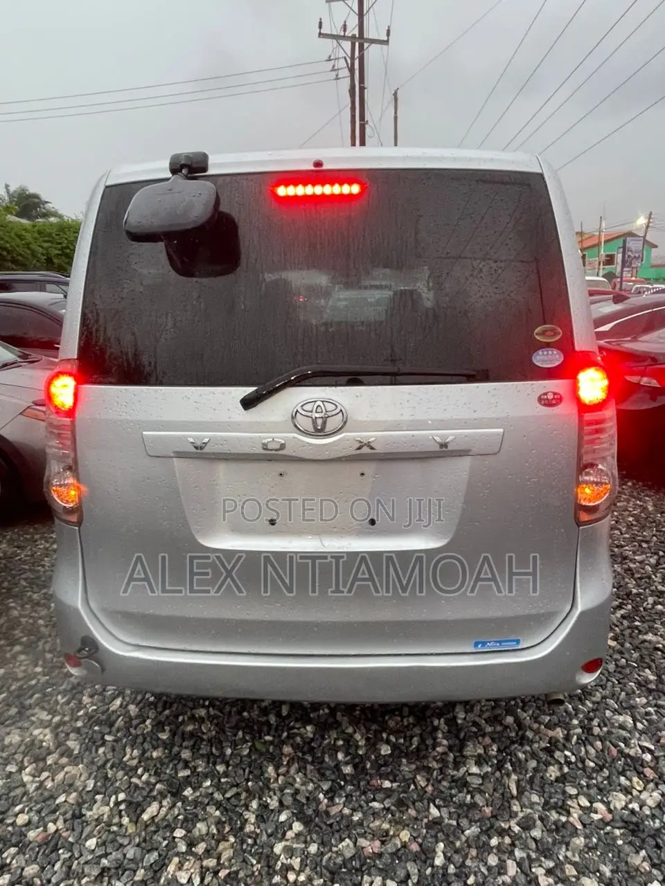 Toyota Voxy 2013 Silver