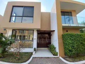 5bdrm Townhouse / Terrace in Roman Ridge, Shopping Arcade Area for rent