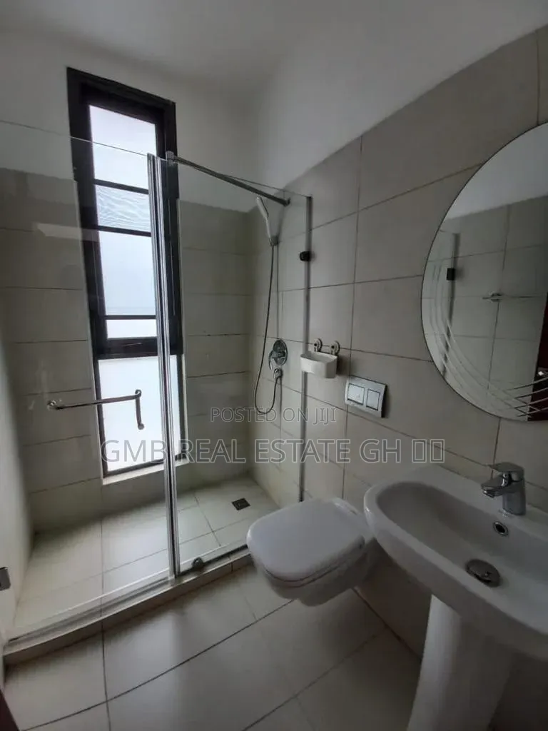 5bdrm Townhouse / Terrace in Roman Ridge, Shopping Arcade Area for rent