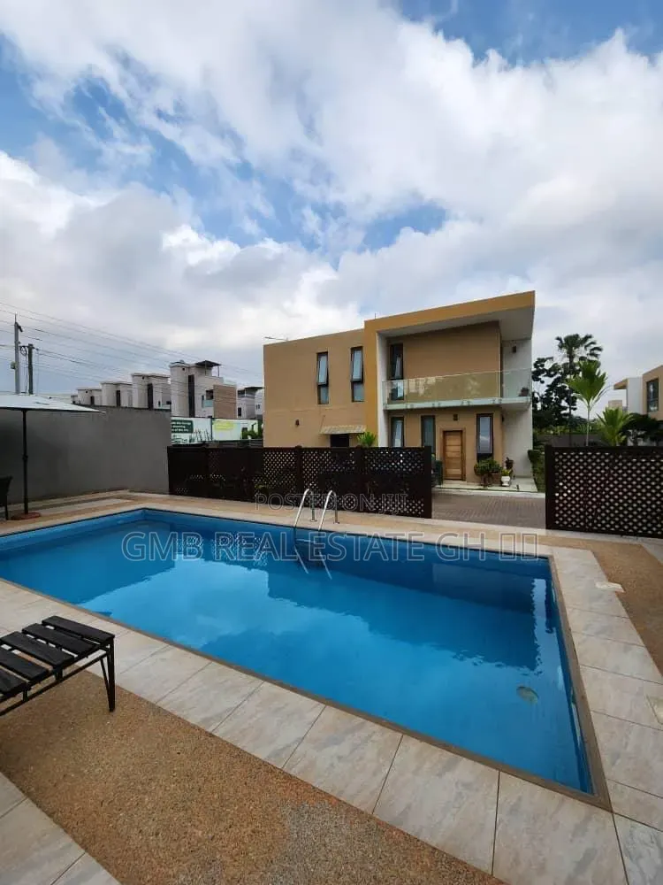 5bdrm Townhouse / Terrace in Roman Ridge, Shopping Arcade Area for rent