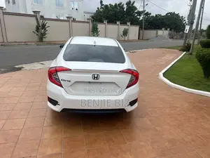 Honda Civic 2018 White