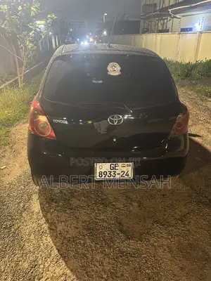 Toyota Yaris Base Hatchback 3dr 2010 Black