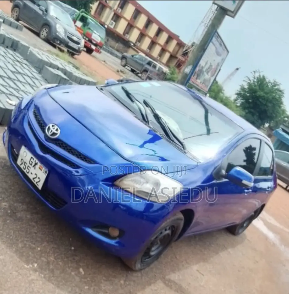 Toyota Belta 2012 Blue