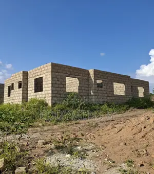 4bdrm House in Bosomtwe for sale