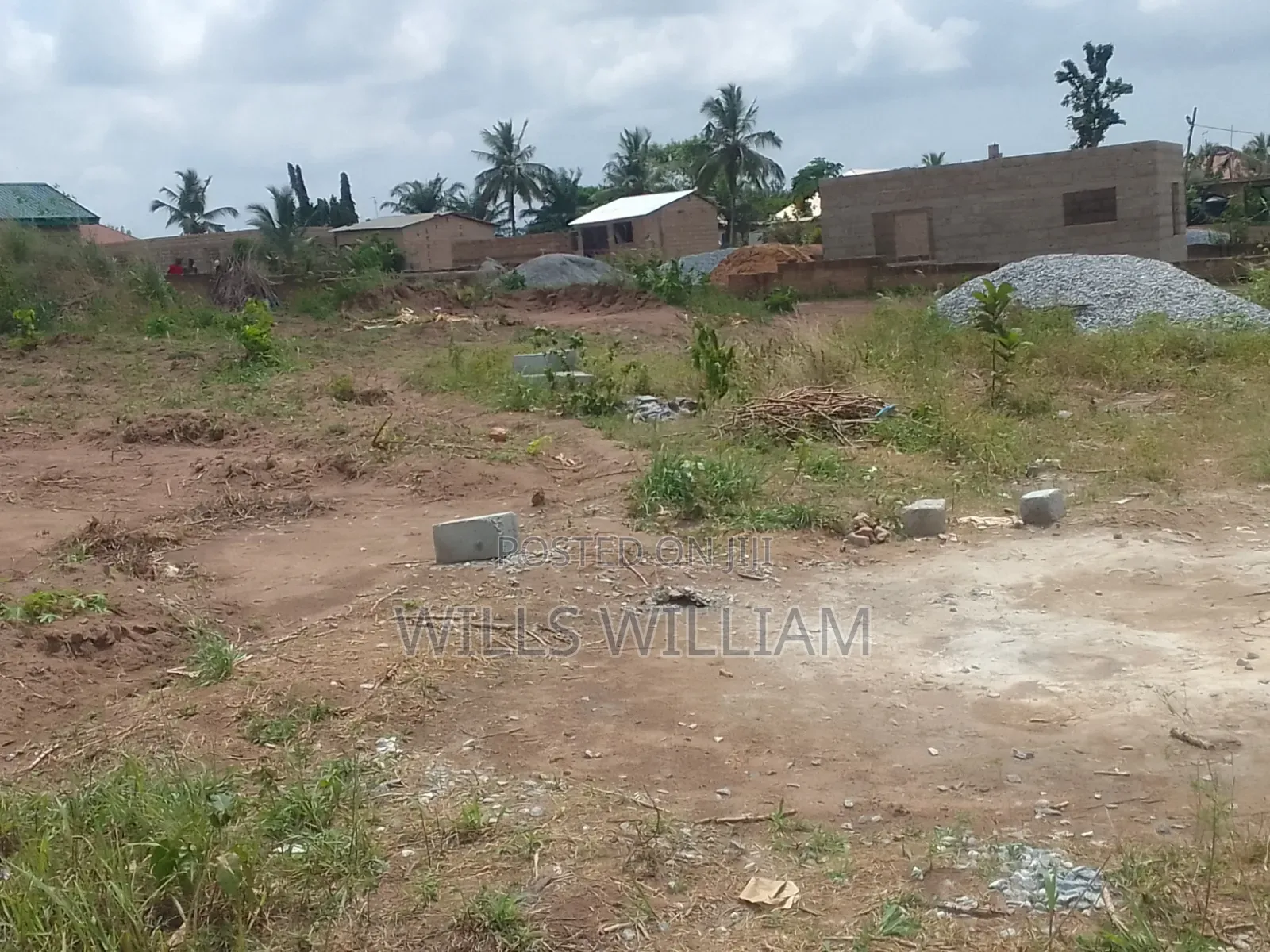 An Acre (4plot) on Busy Road for Rent or Lease