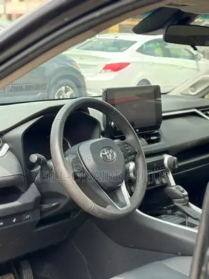Toyota RAV4 XLE Premium AWD 2024 Black