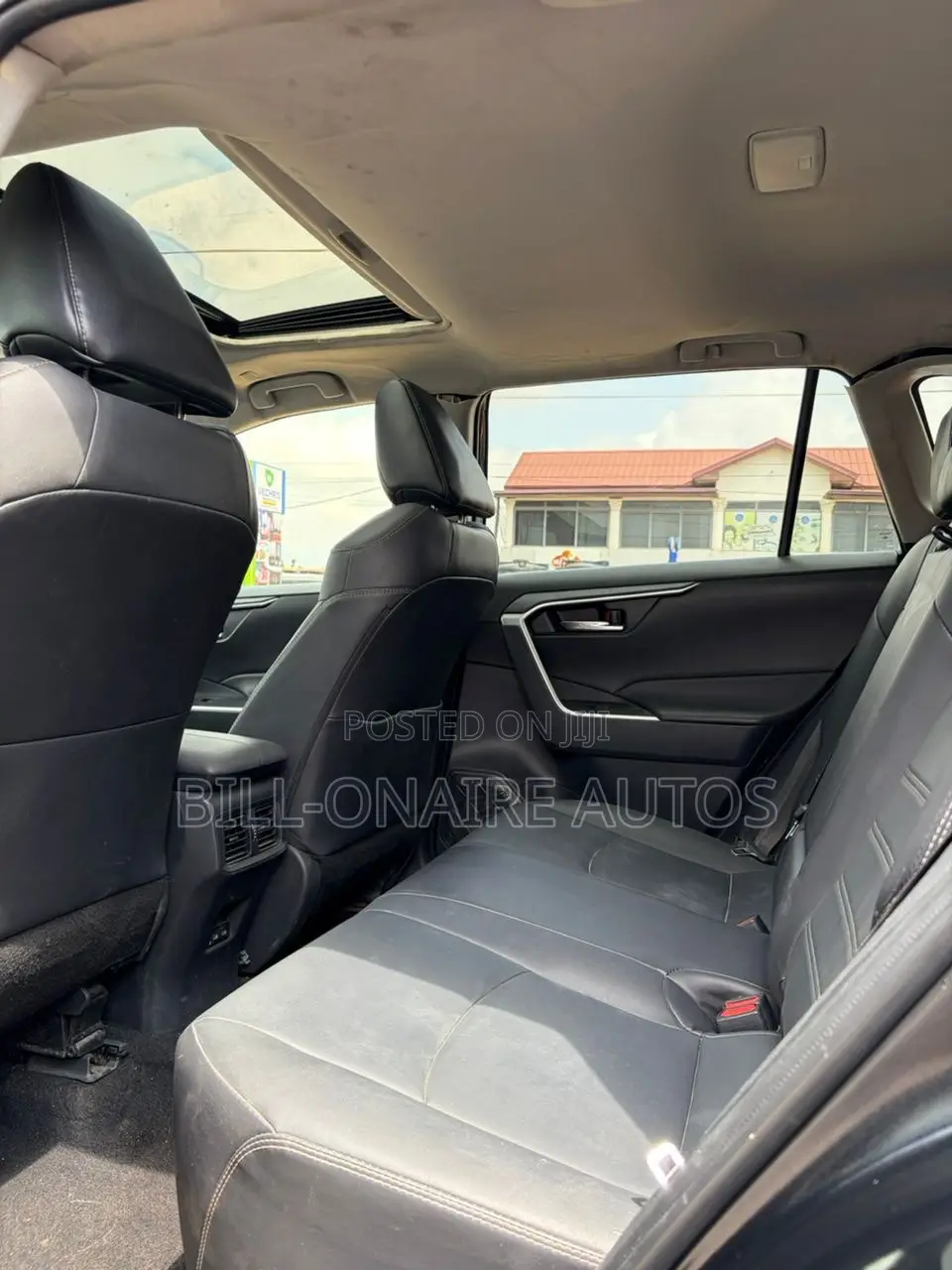 Toyota RAV4 XLE Premium AWD 2024 Black