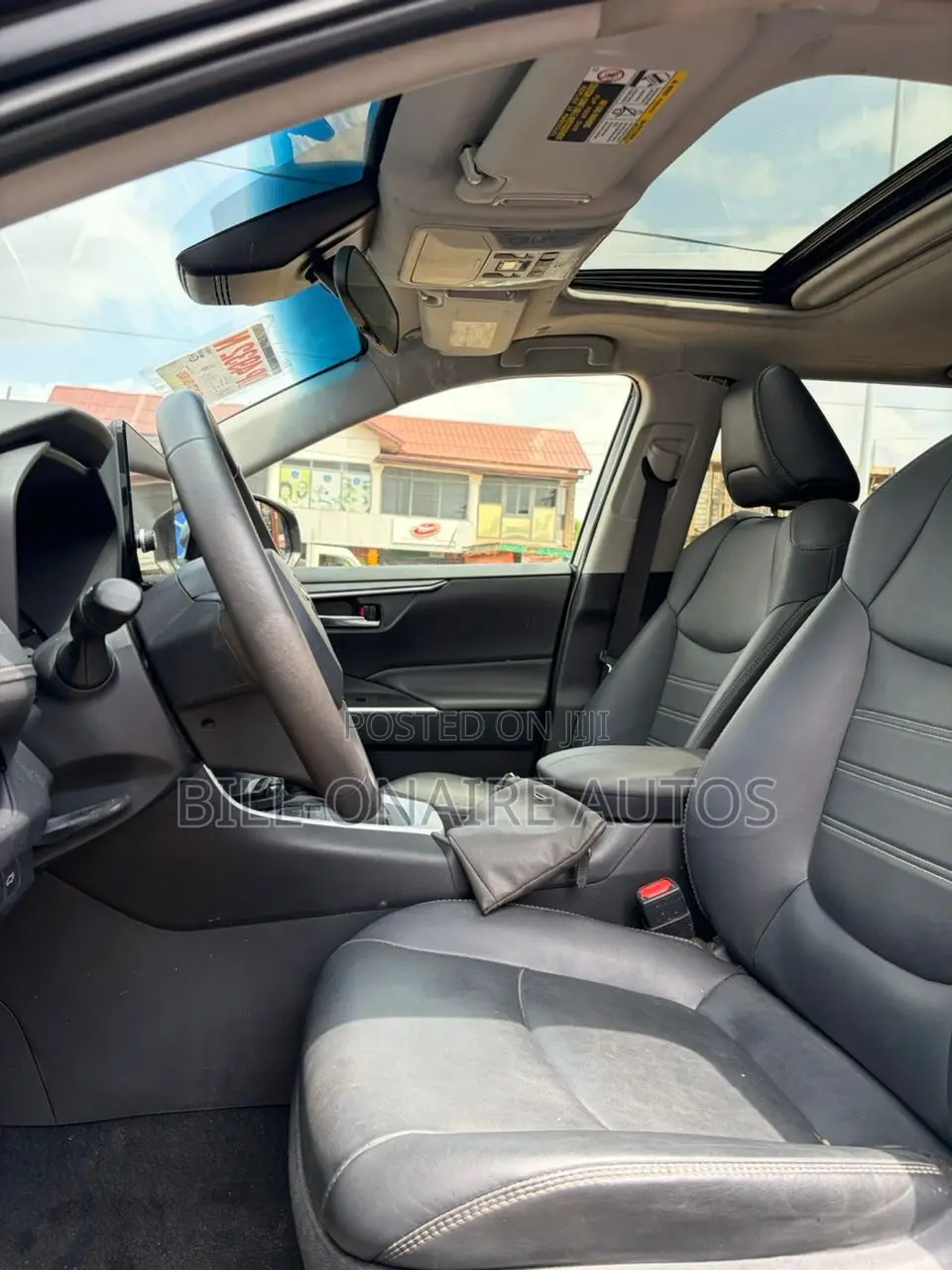 Toyota RAV4 XLE Premium AWD 2024 Black
