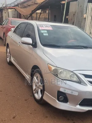 Toyota Corolla 2013 Silver