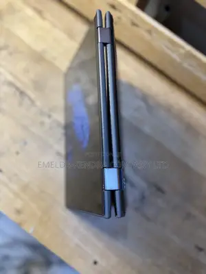 Laptop Lenovo 300e 4GB Intel SSD 128GB