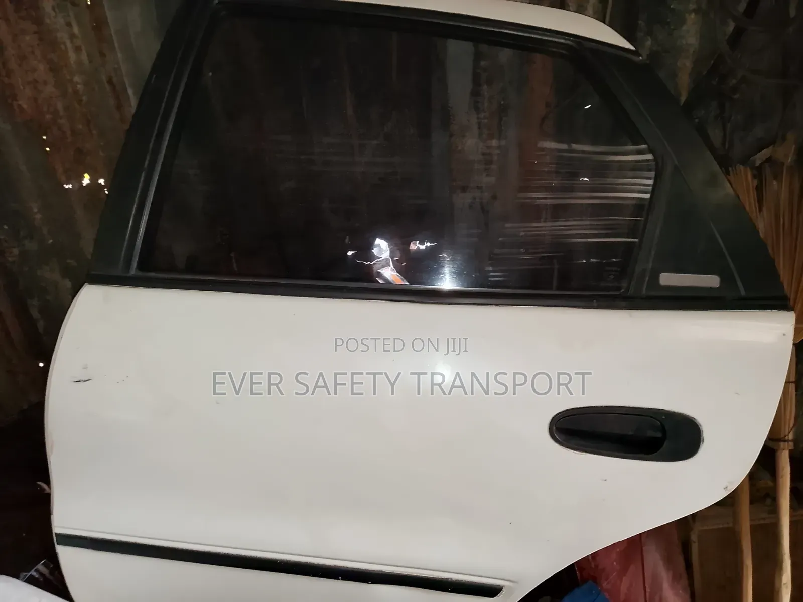 Toyota Corolla Liftback E100 Doors