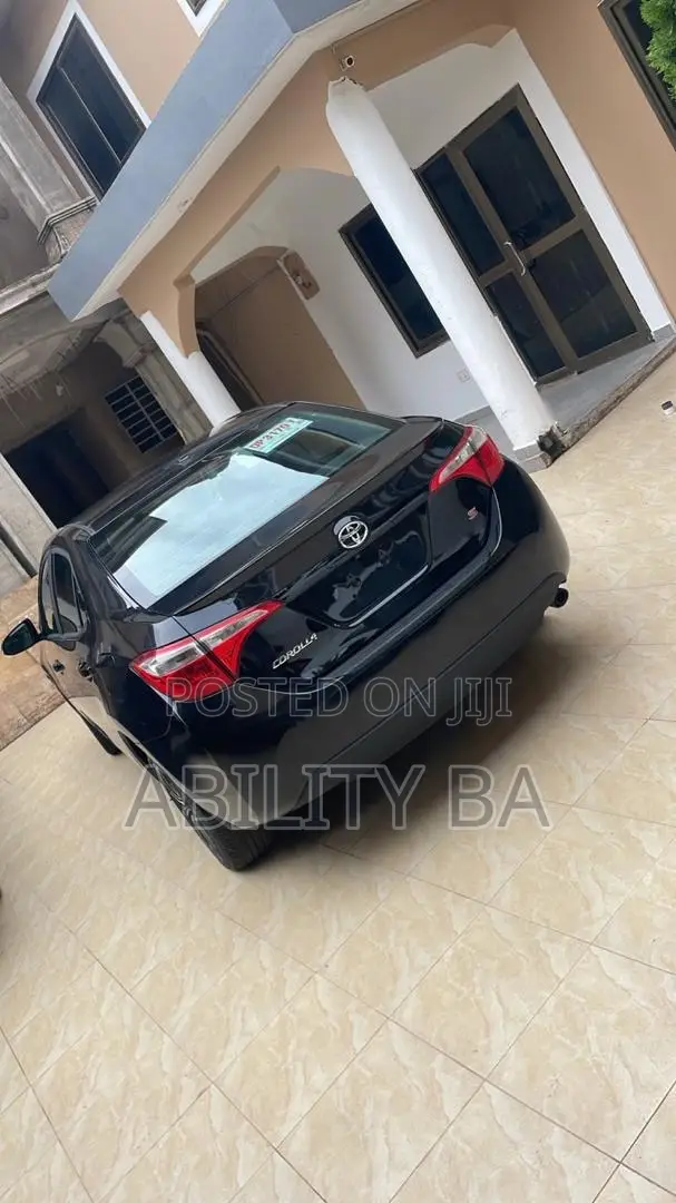 Toyota Corolla 2016 Black