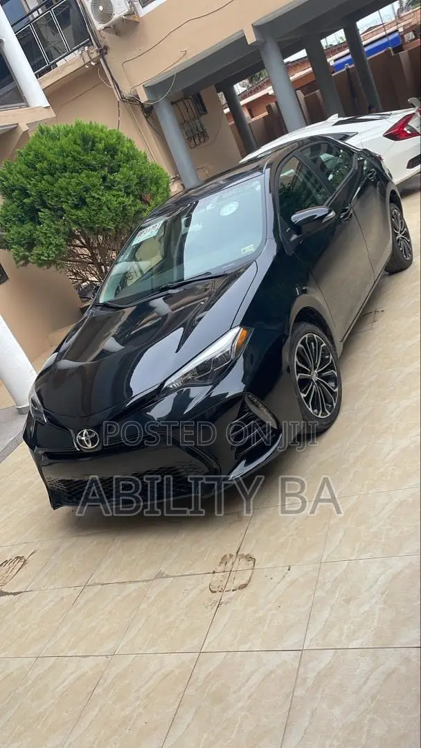 Toyota Corolla 2016 Black
