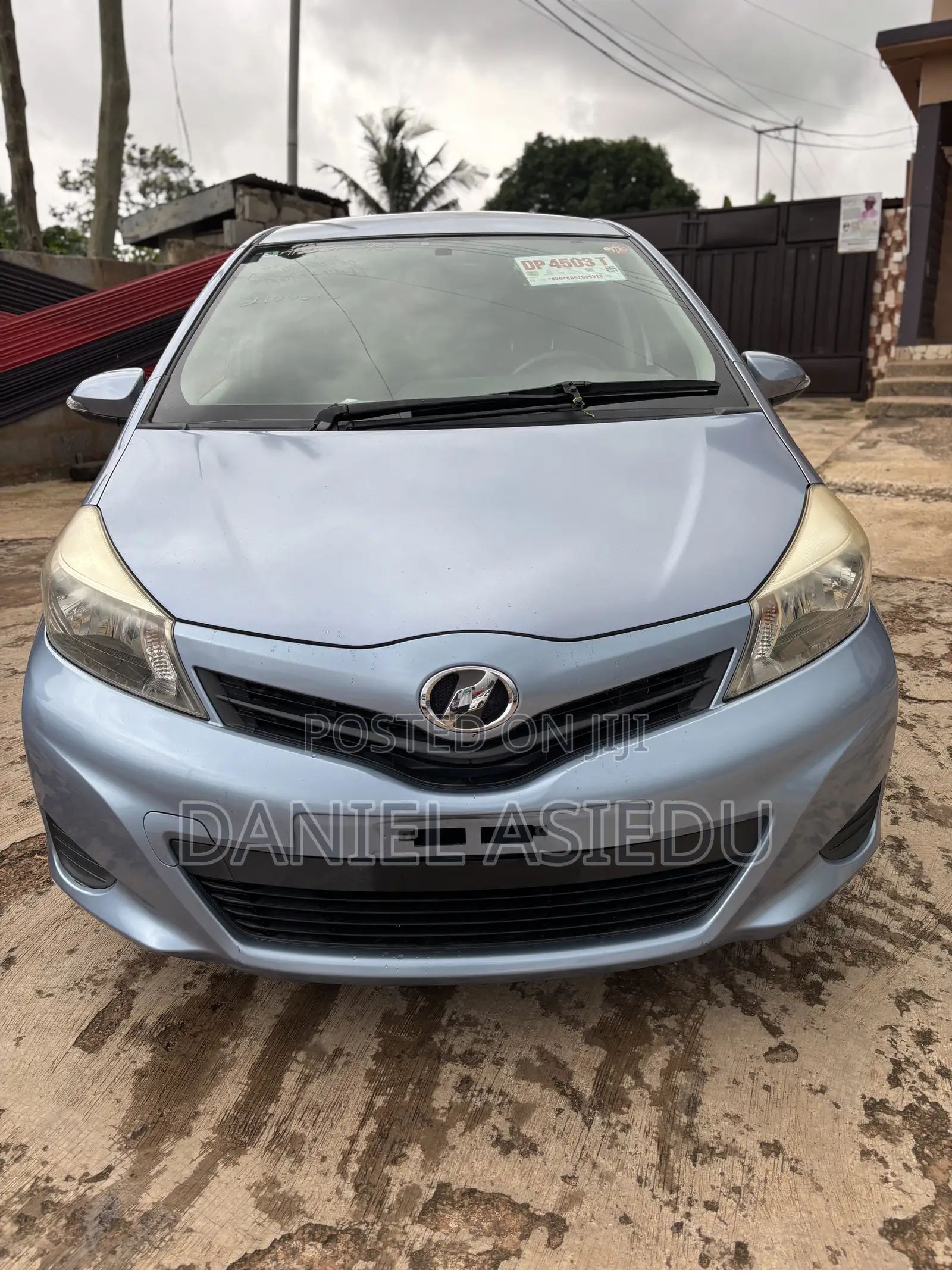 Toyota Vitz 1.3 AWD 3dr 2013 Blue