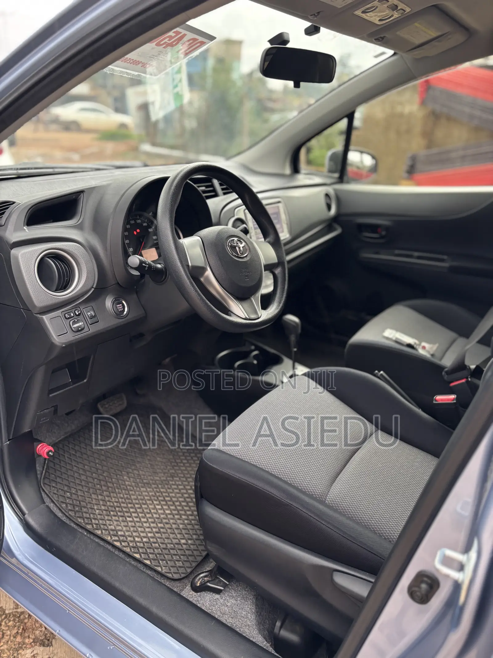 Toyota Vitz 1.3 AWD 3dr 2013 Blue