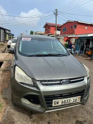 Ford Escape SE 4x4 2016 Gray