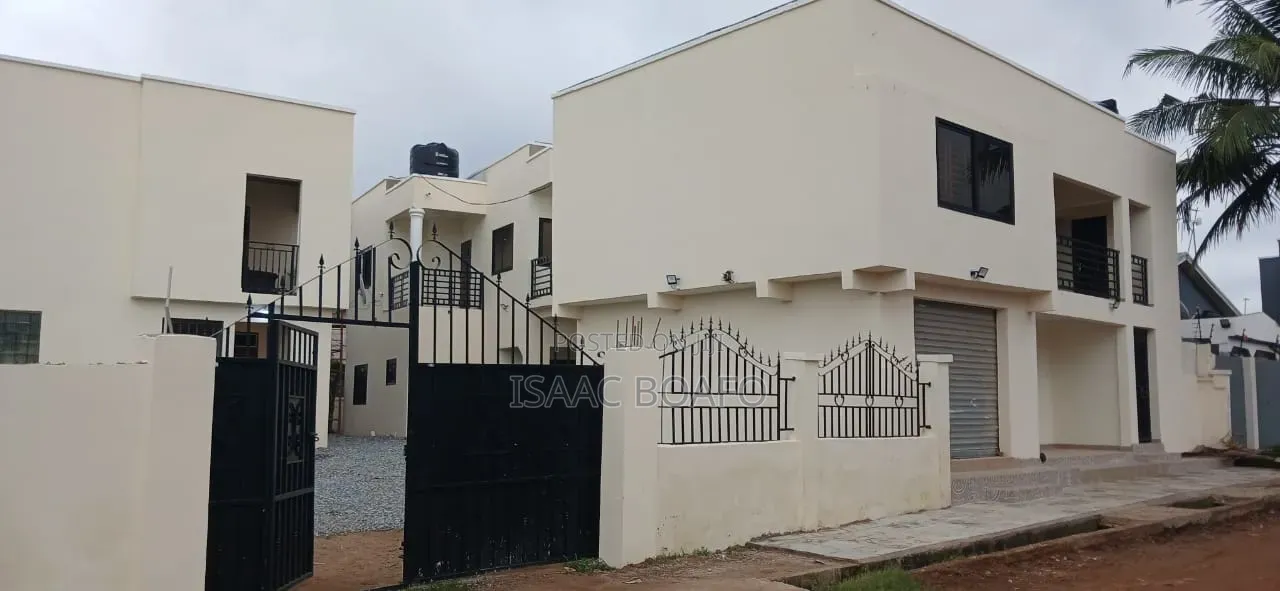 2bdrm House in Accra Metropolitan for rent