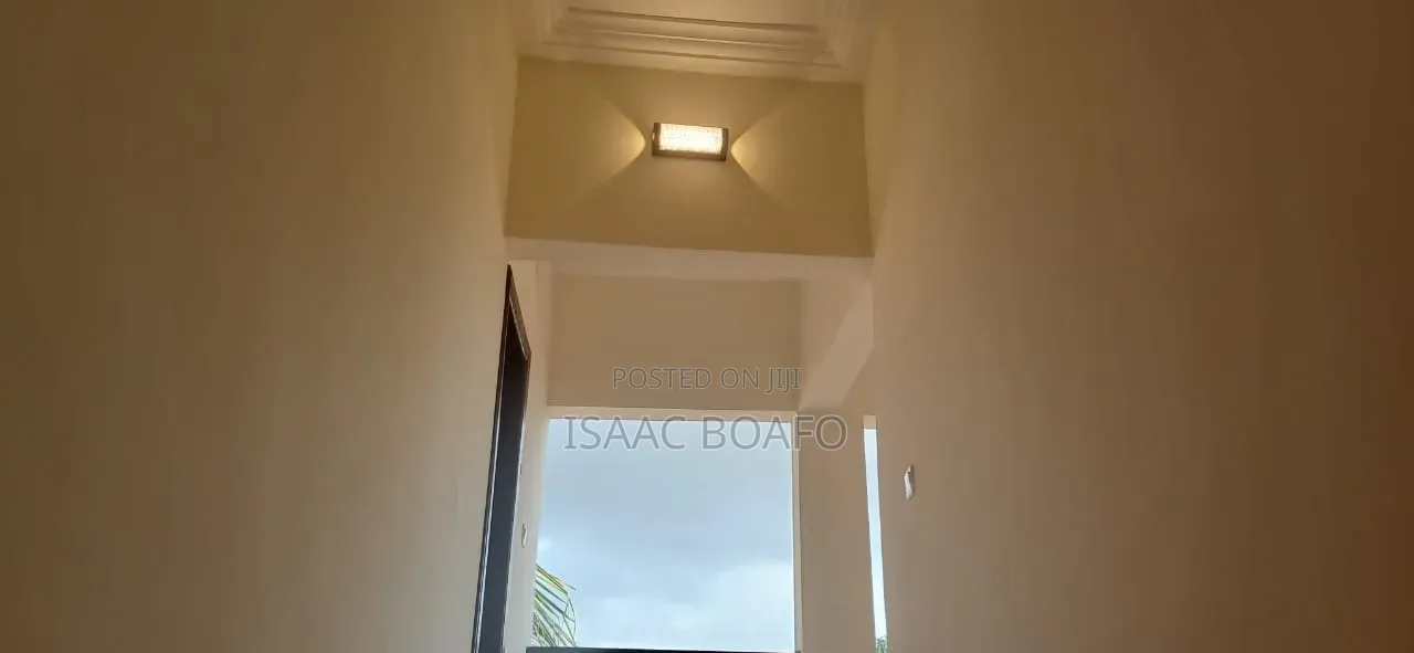 2bdrm House in Accra Metropolitan for rent