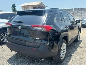 Toyota RAV4 2021 Black