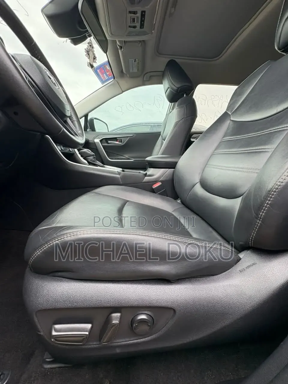 Toyota RAV4 2021 Black