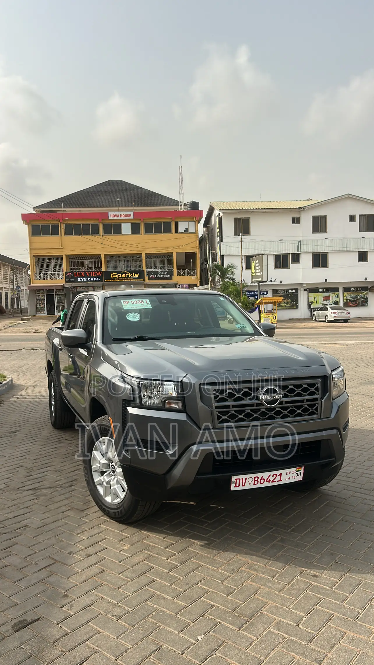 Nissan Frontier SV 2023 Gray