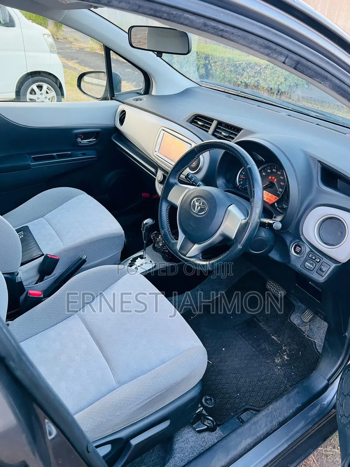 Toyota Vitz 2016 Gray