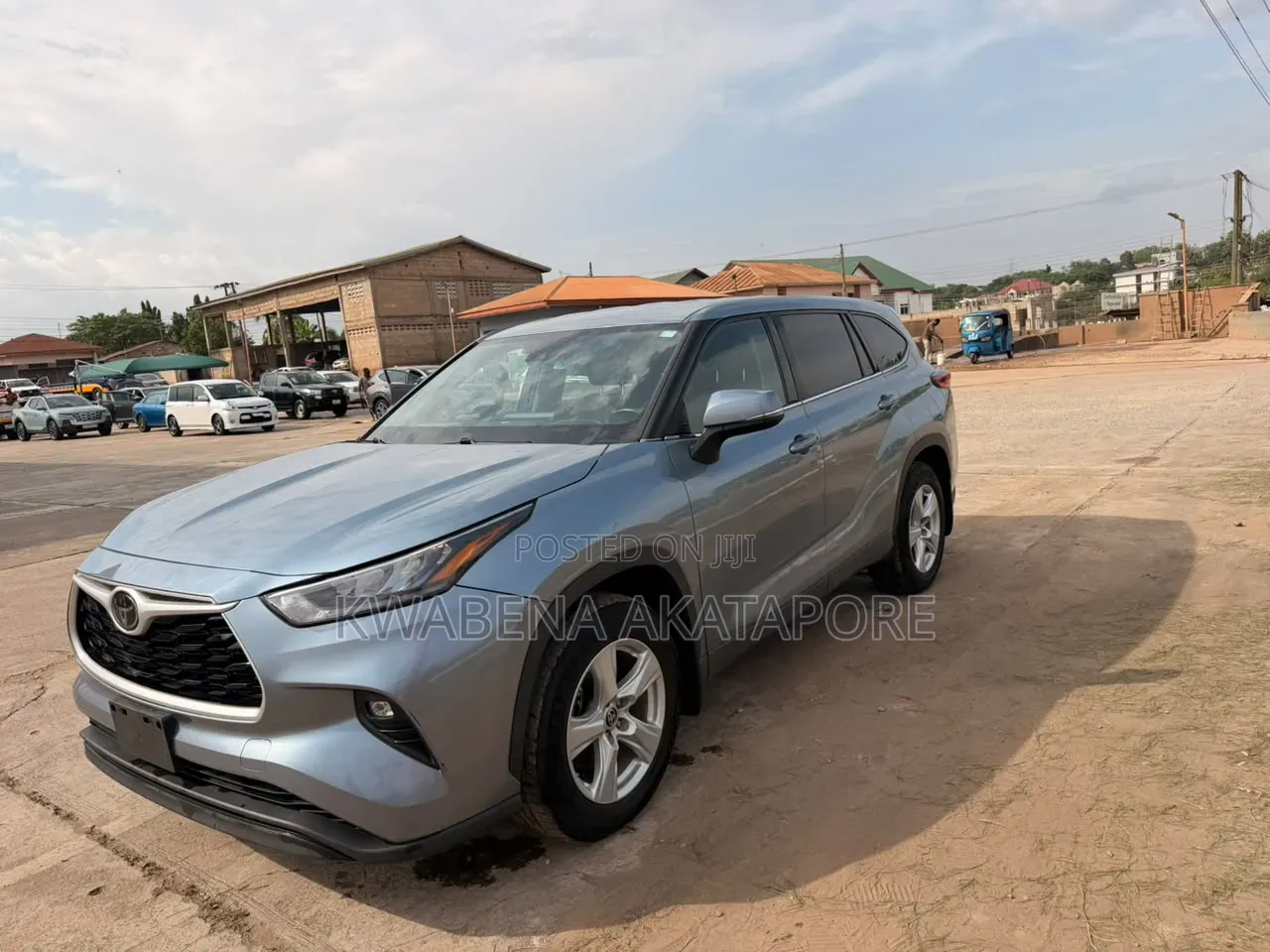 Toyota Highlander LE AWD 2020 Blue