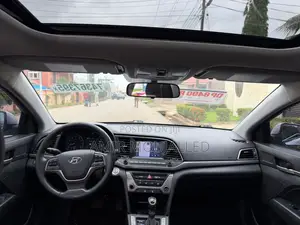 Hyundai Elantra Limited 2018 Silver