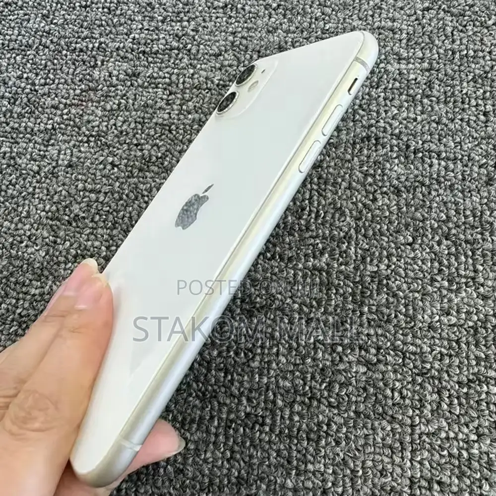 New Apple iPhone 11 128 GB Green