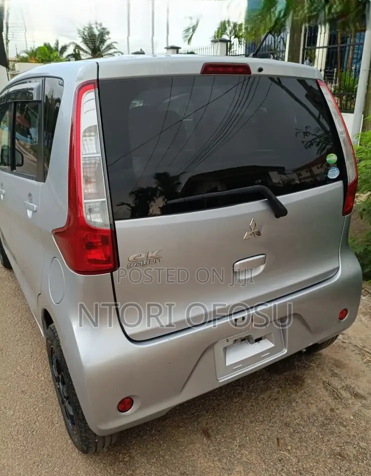 Mitsubishi EK Wagon 660 FWD 2015 Gray