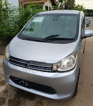 Mitsubishi EK Wagon 660 FWD 2015 Gray