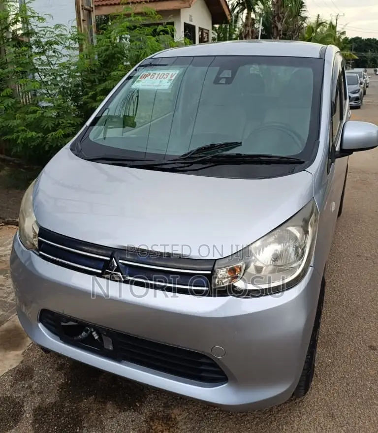 Mitsubishi EK Wagon 660 FWD 2015 Gray
