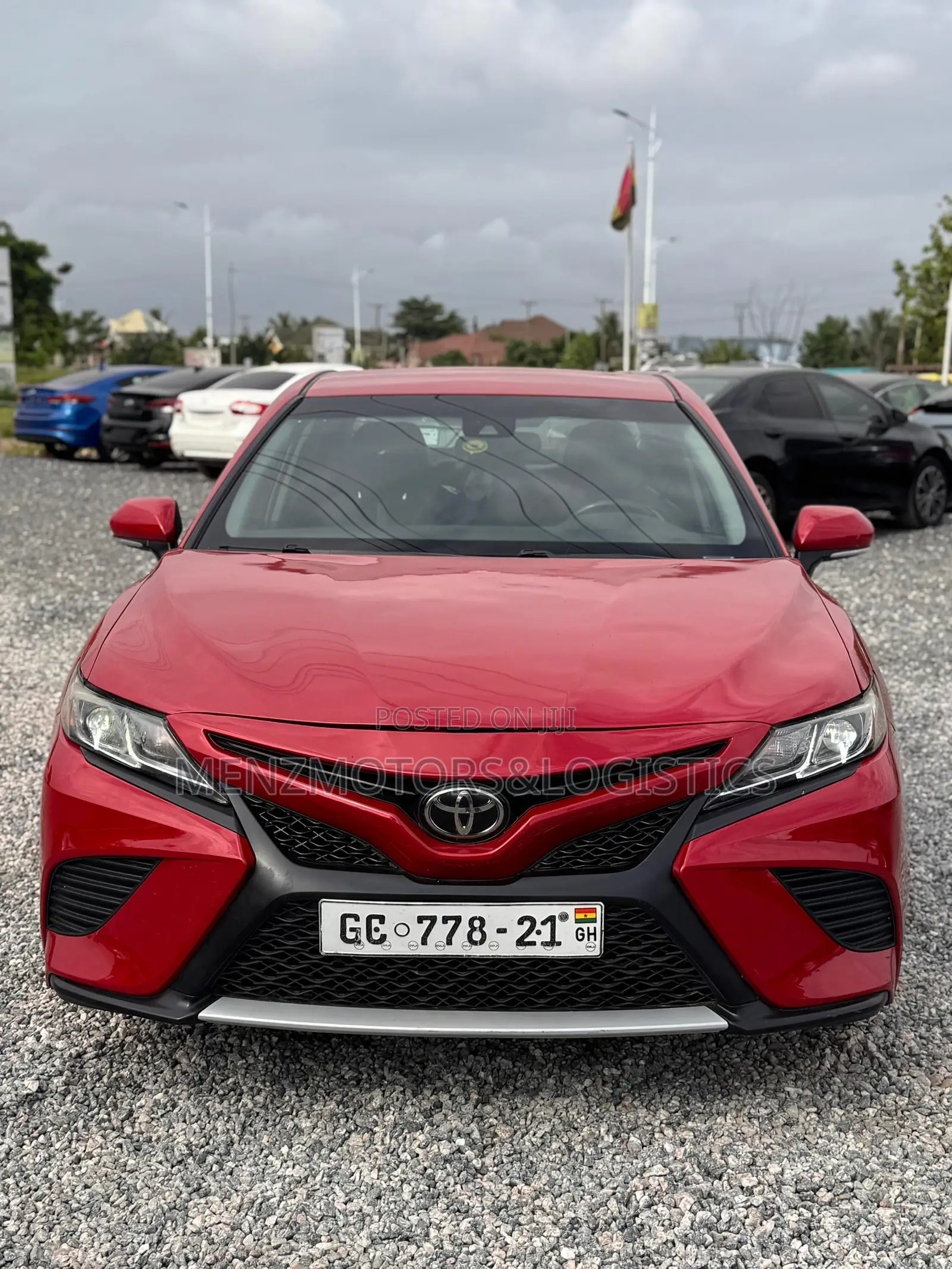 Toyota Camry LE FWD (2.5L 4cyl 8AM) 2018 Red