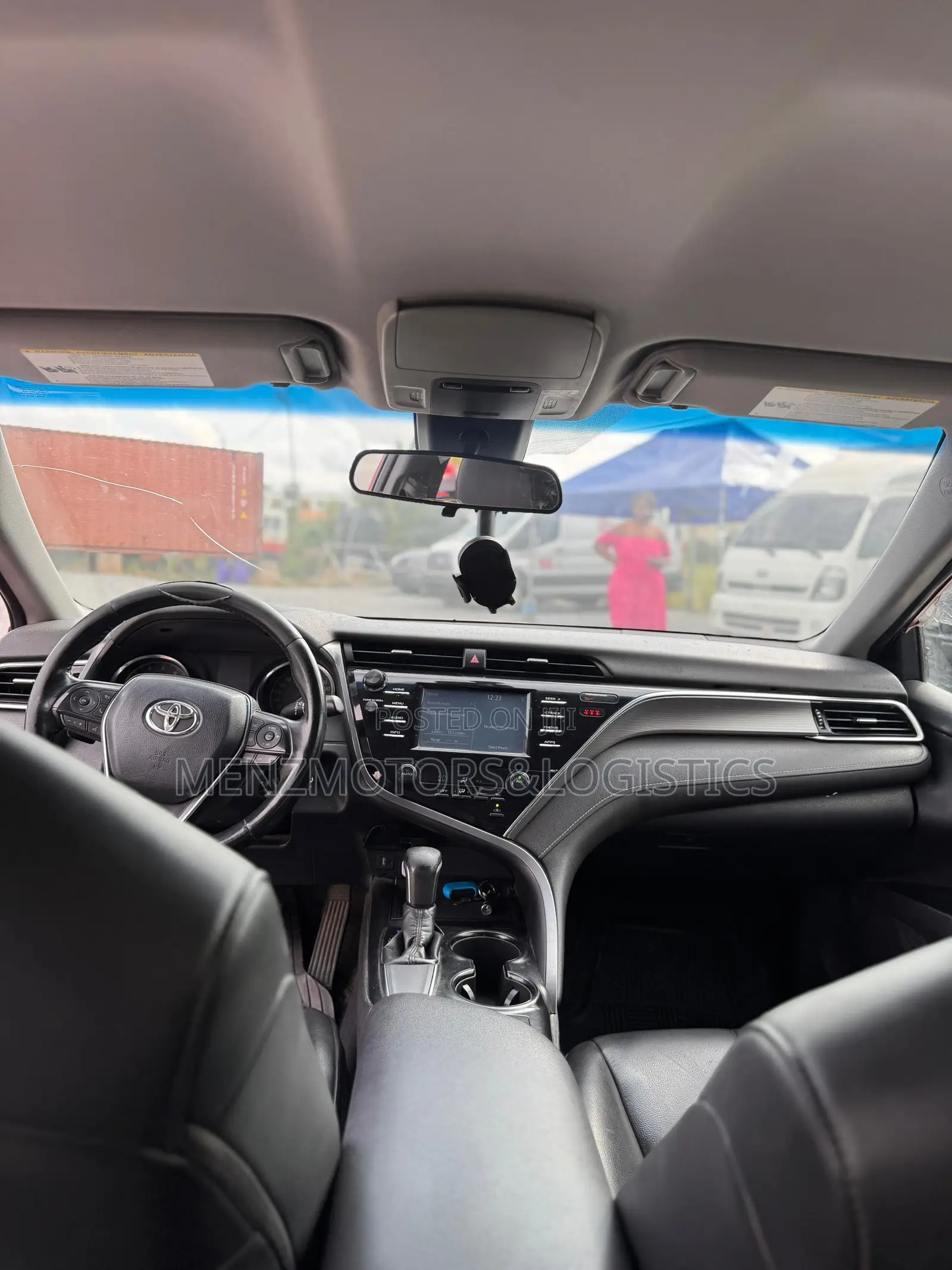 Toyota Camry LE FWD (2.5L 4cyl 8AM) 2018 Red