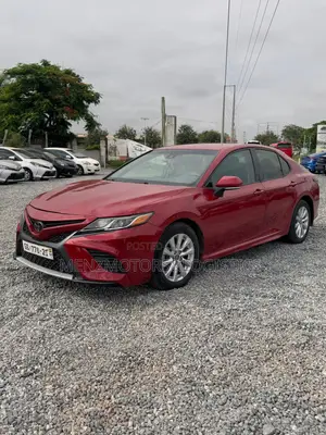 Toyota Camry LE FWD (2.5L 4cyl 8AM) 2018 Red