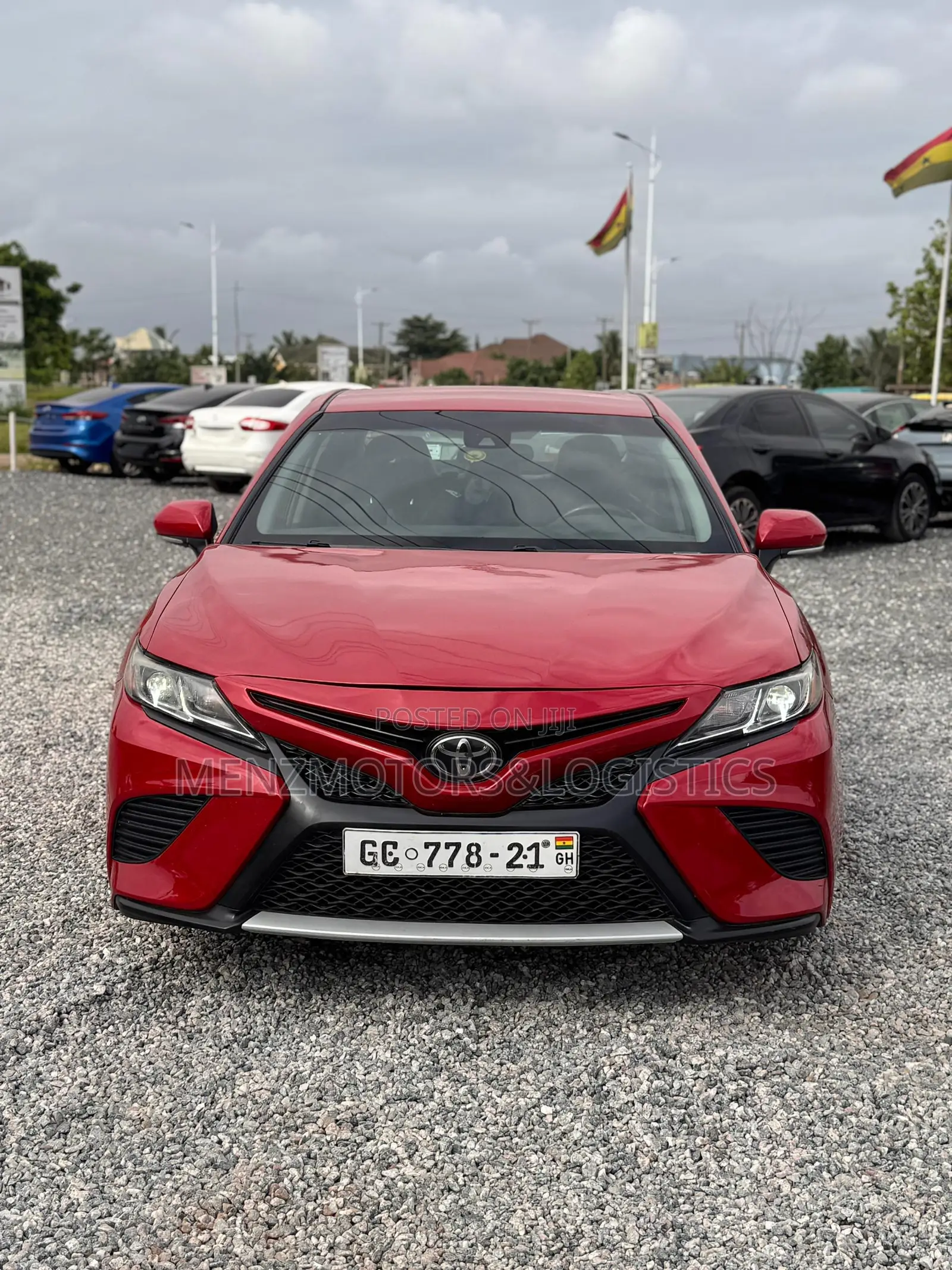 Toyota Camry LE FWD (2.5L 4cyl 8AM) 2018 Red