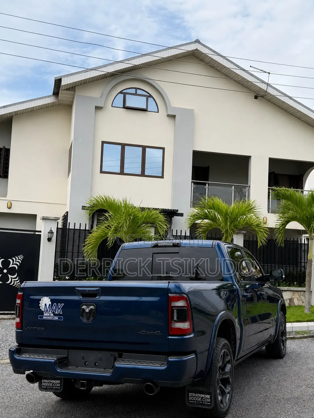 RAM 1500 2021 Blue