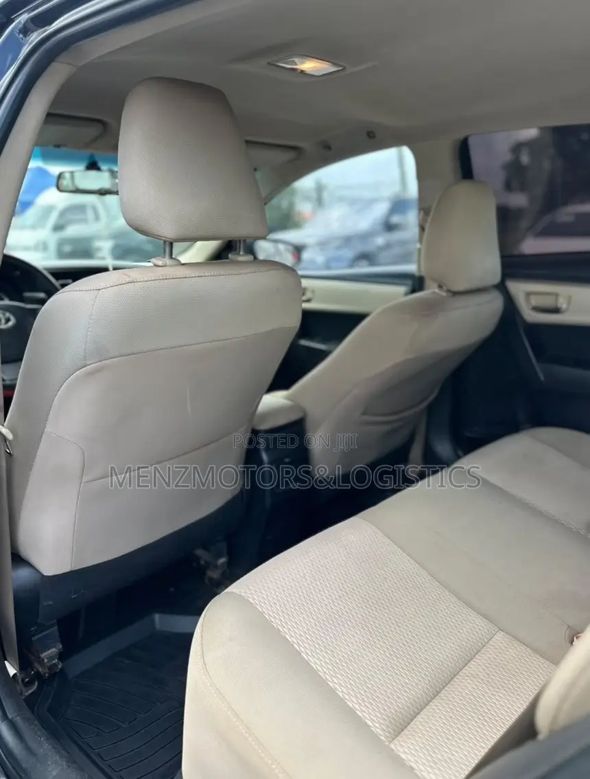 Toyota Corolla LE 4dr Sedan (1.8L 4cyl CVT) 2015 Black