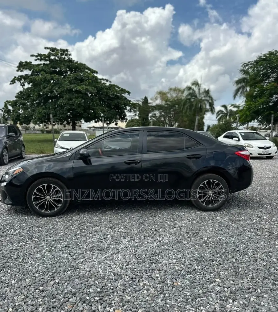 Toyota Corolla LE 4dr Sedan (1.8L 4cyl CVT) 2015 Black
