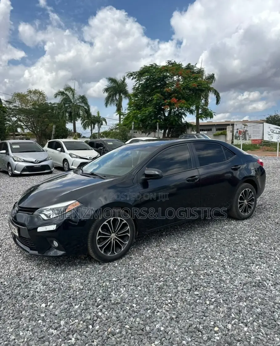Toyota Corolla LE 4dr Sedan (1.8L 4cyl CVT) 2015 Black
