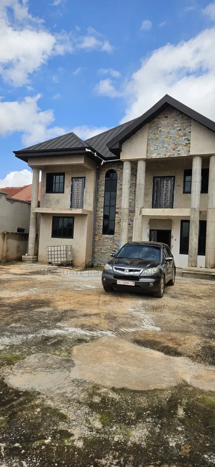 5bdrm House in Kokoben Near, Kumasi Metropolitan for sale