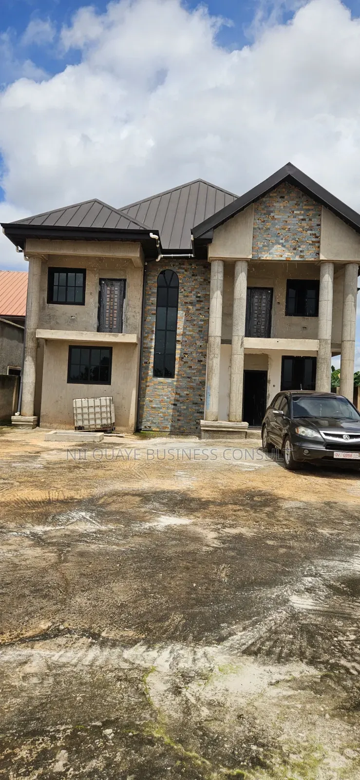 5bdrm House in Kokoben Near, Kumasi Metropolitan for sale