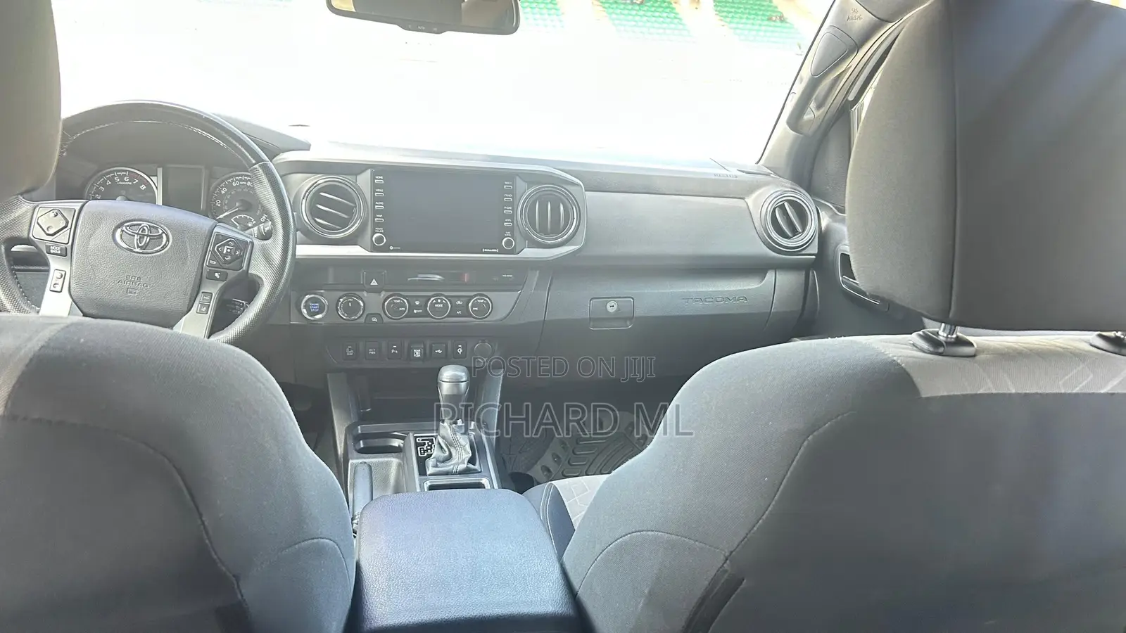 Toyota Tacoma SR5 2022 White