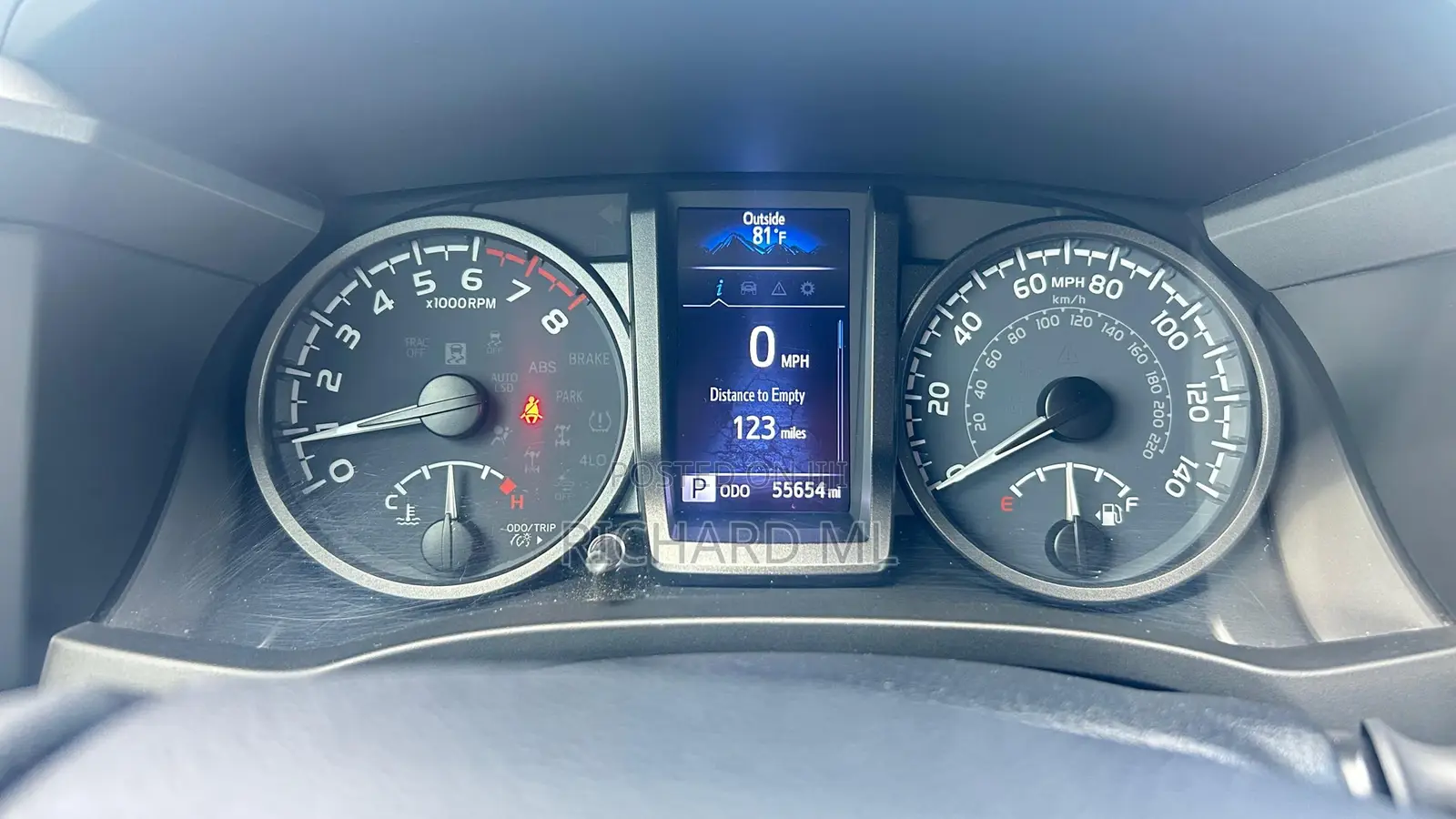 Toyota Tacoma SR5 2022 White