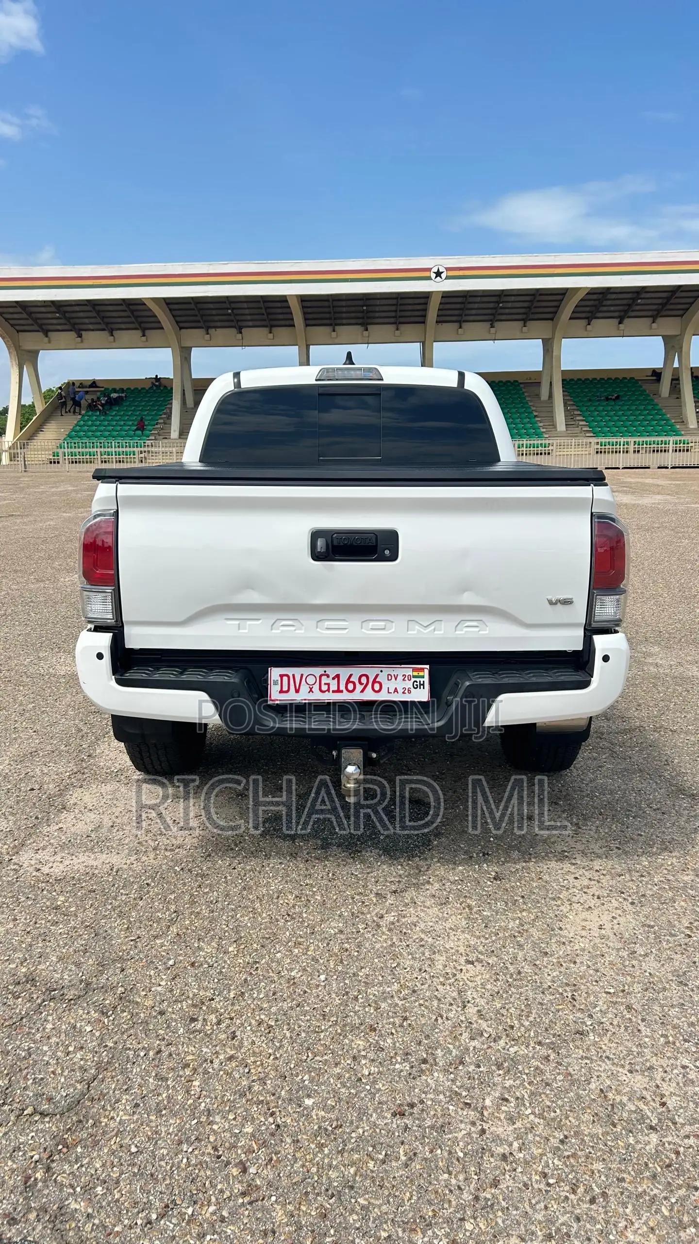 Toyota Tacoma SR5 2022 White