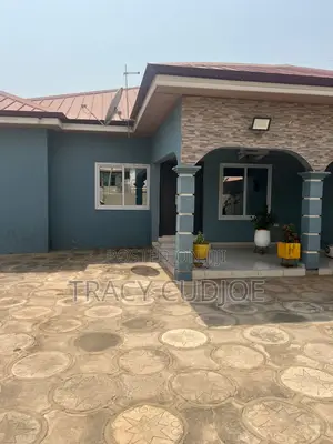 Furnished 3bdrm House in Baatsona Total for sale