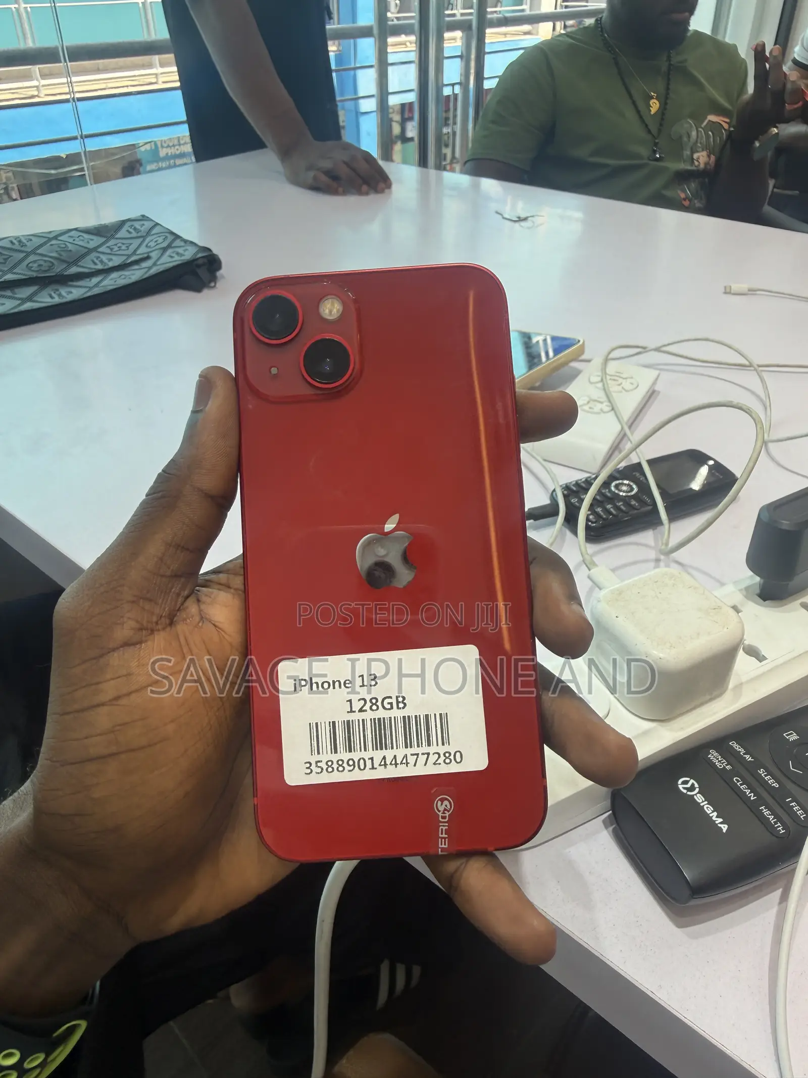 New Apple iPhone 13 128 GB Red