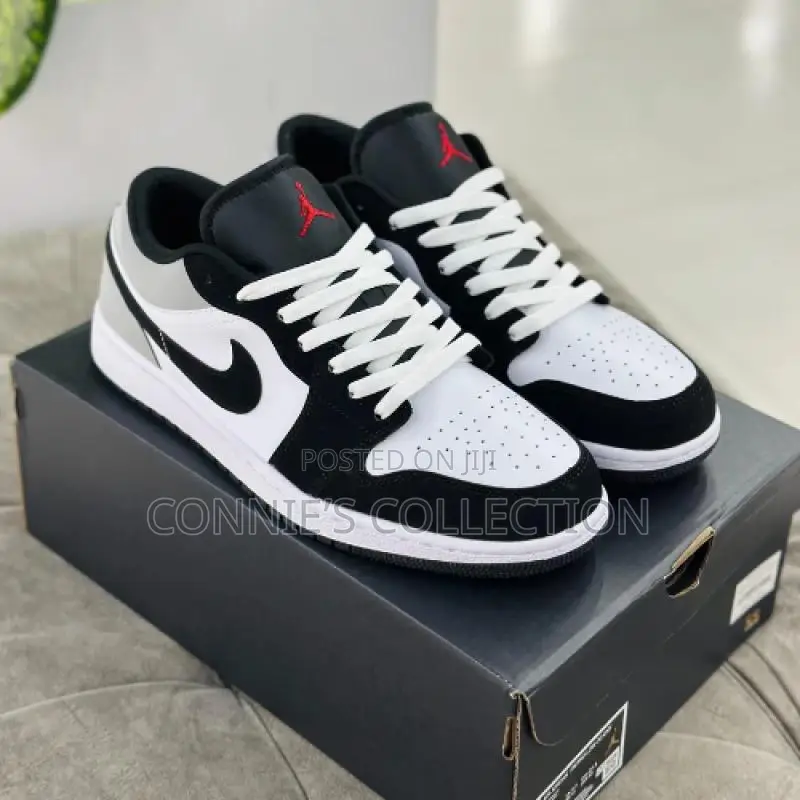 Nike Air Jordan 1 Low Sneakers