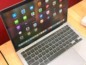 New Laptop Apple MacBook Pro 16GB Apple M1 SSD 512GB