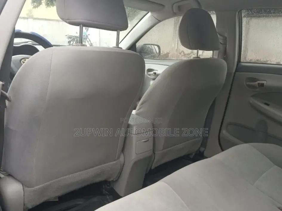 Toyota Corolla 2012 Black